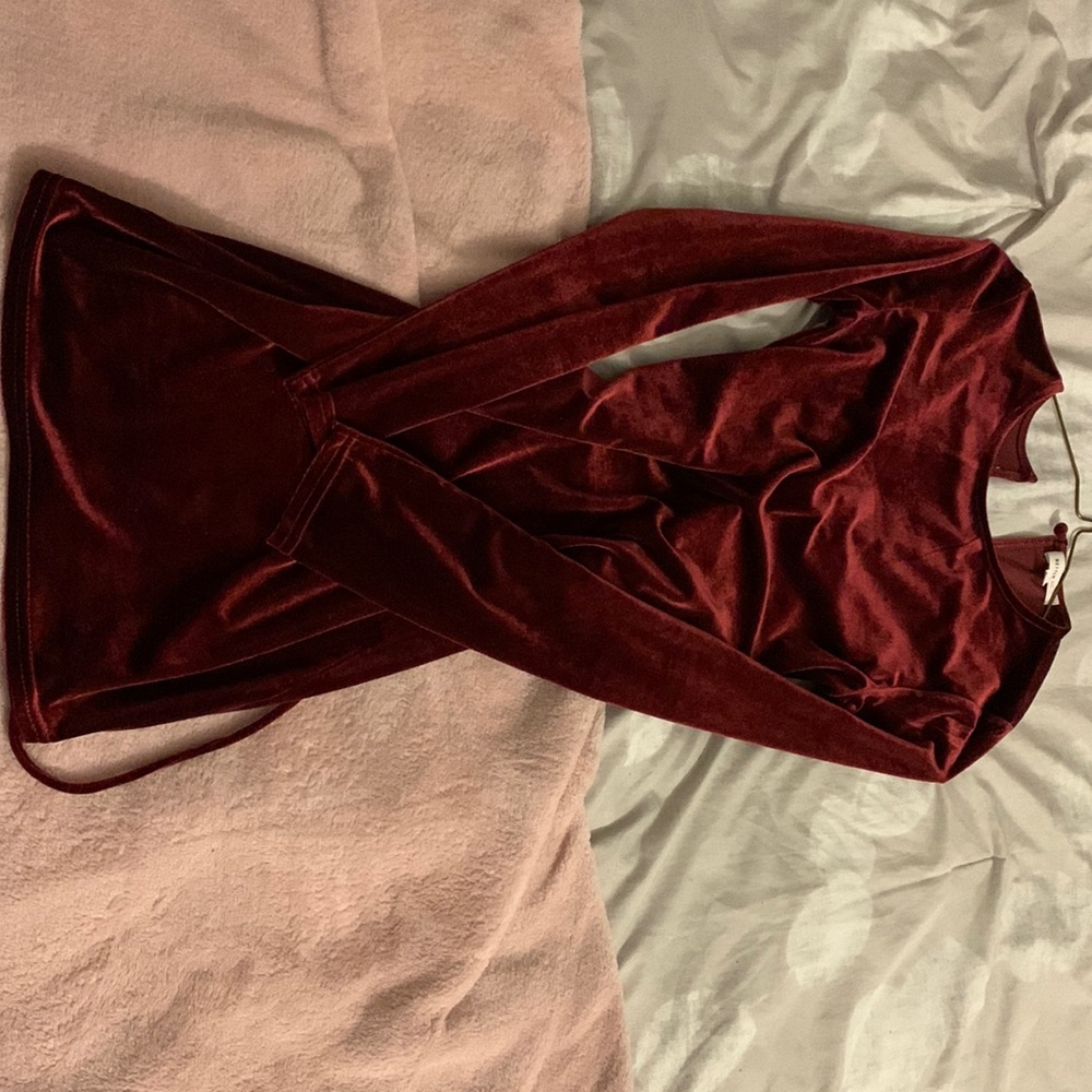 Velvet right fitted dress with beautiful open back.
